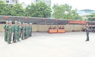 Thiếu tá Trần Mạnh Thắng đoạt giải Nhất hội thi cán bộ huấn luyện điều lệnh giỏi
